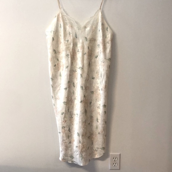 Eatons Other - Vintage Eatons floral lace lingerie